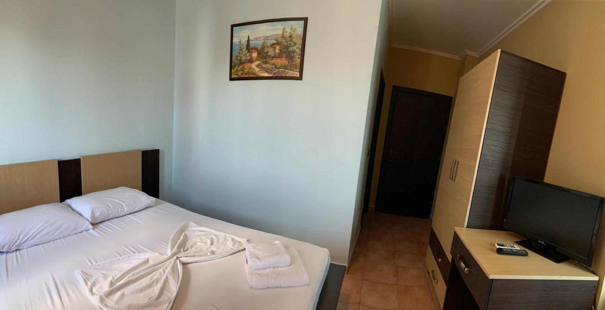 Hotel Dodona Саранде Екстериор снимка