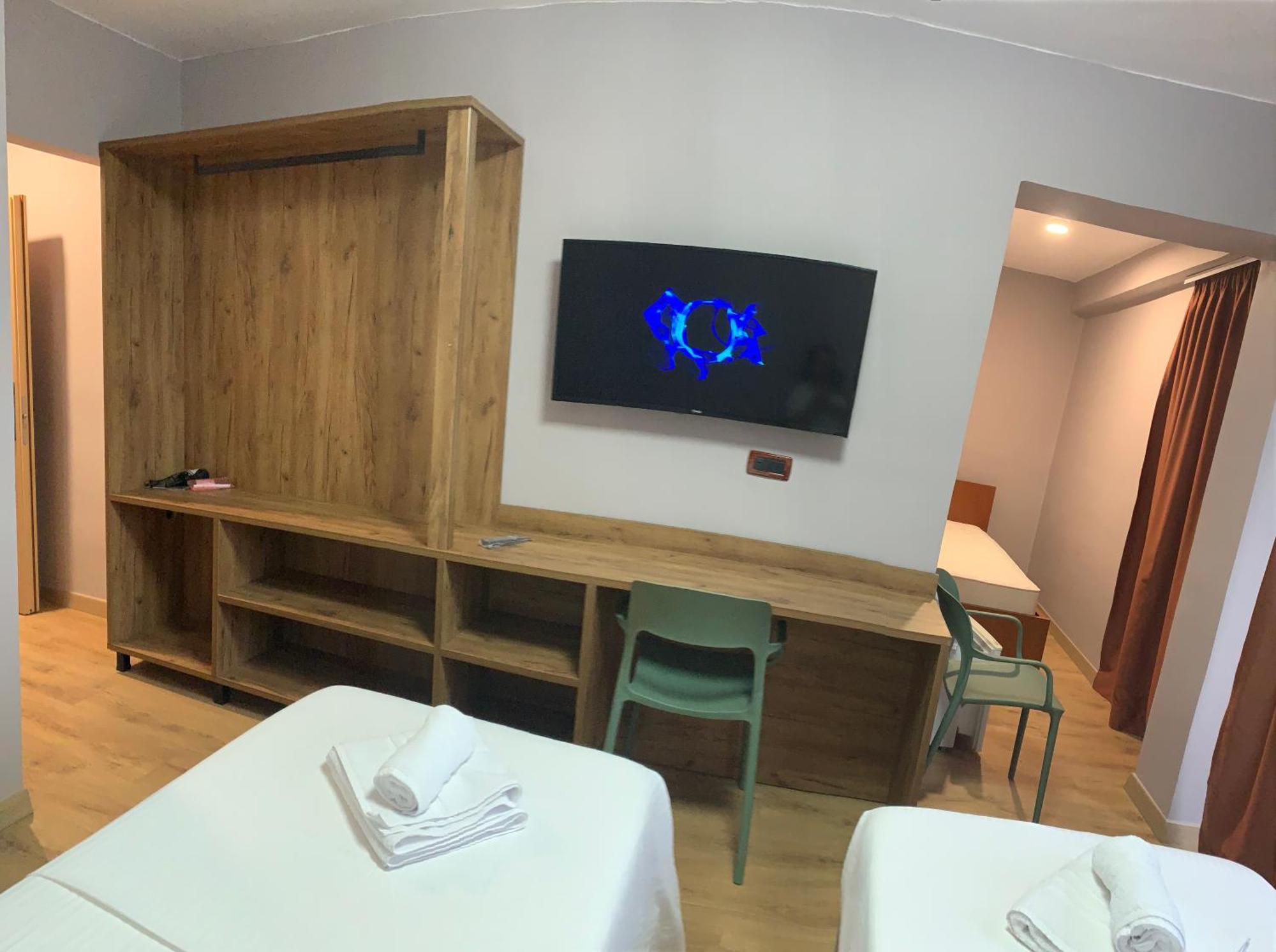 Hotel Dodona Саранде Екстериор снимка
