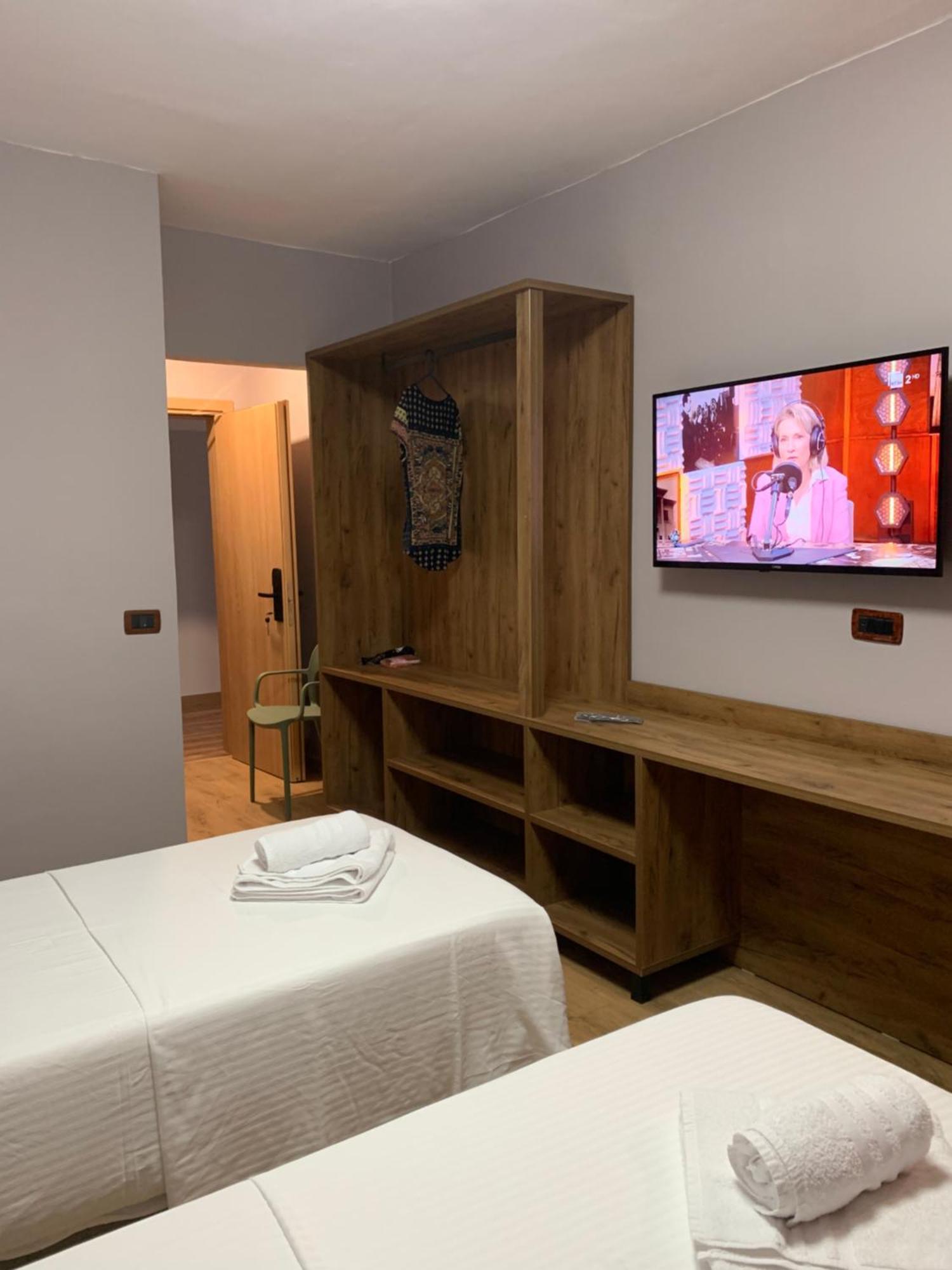 Hotel Dodona Саранде Екстериор снимка