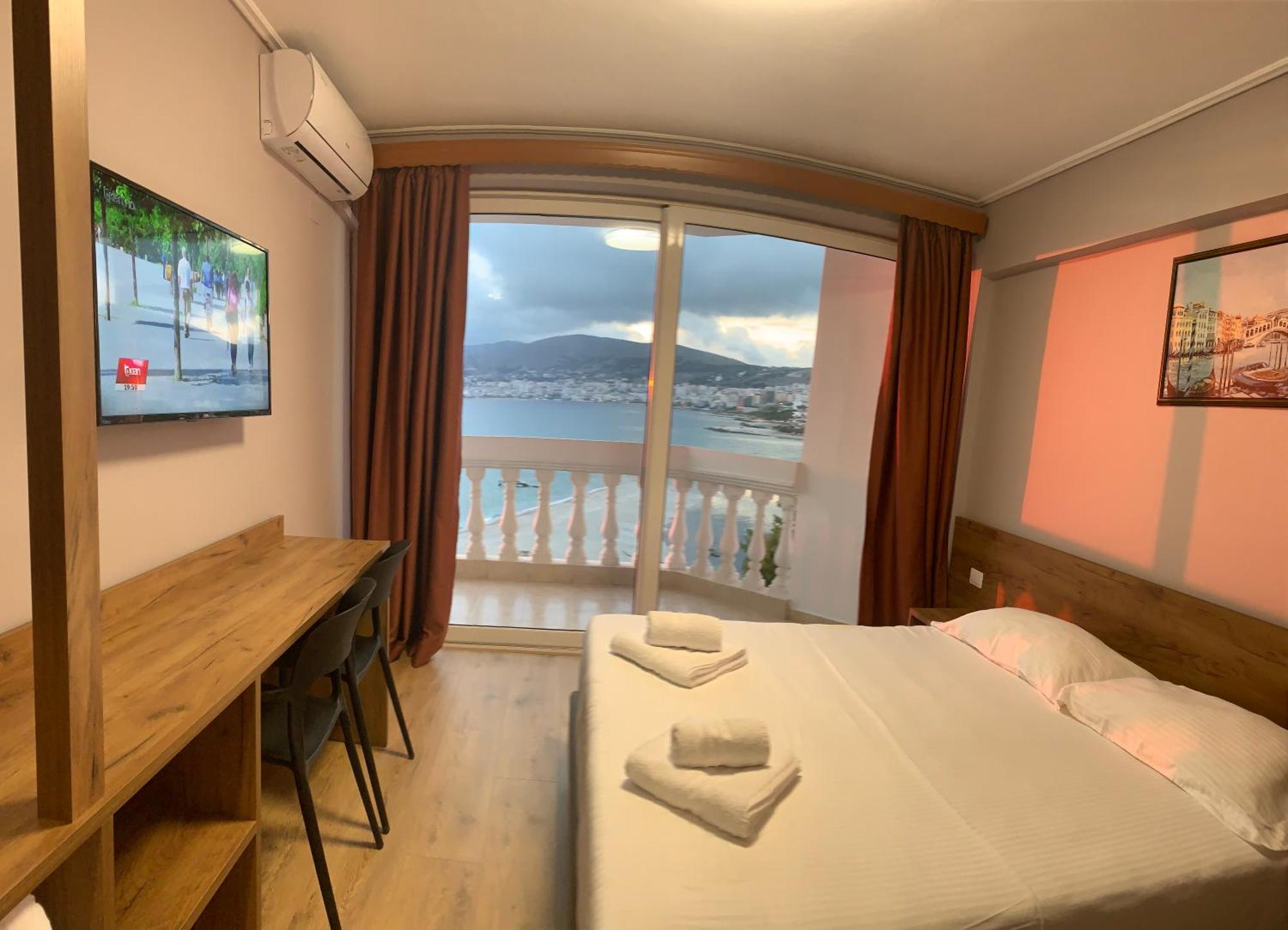 Hotel Dodona Саранде Екстериор снимка