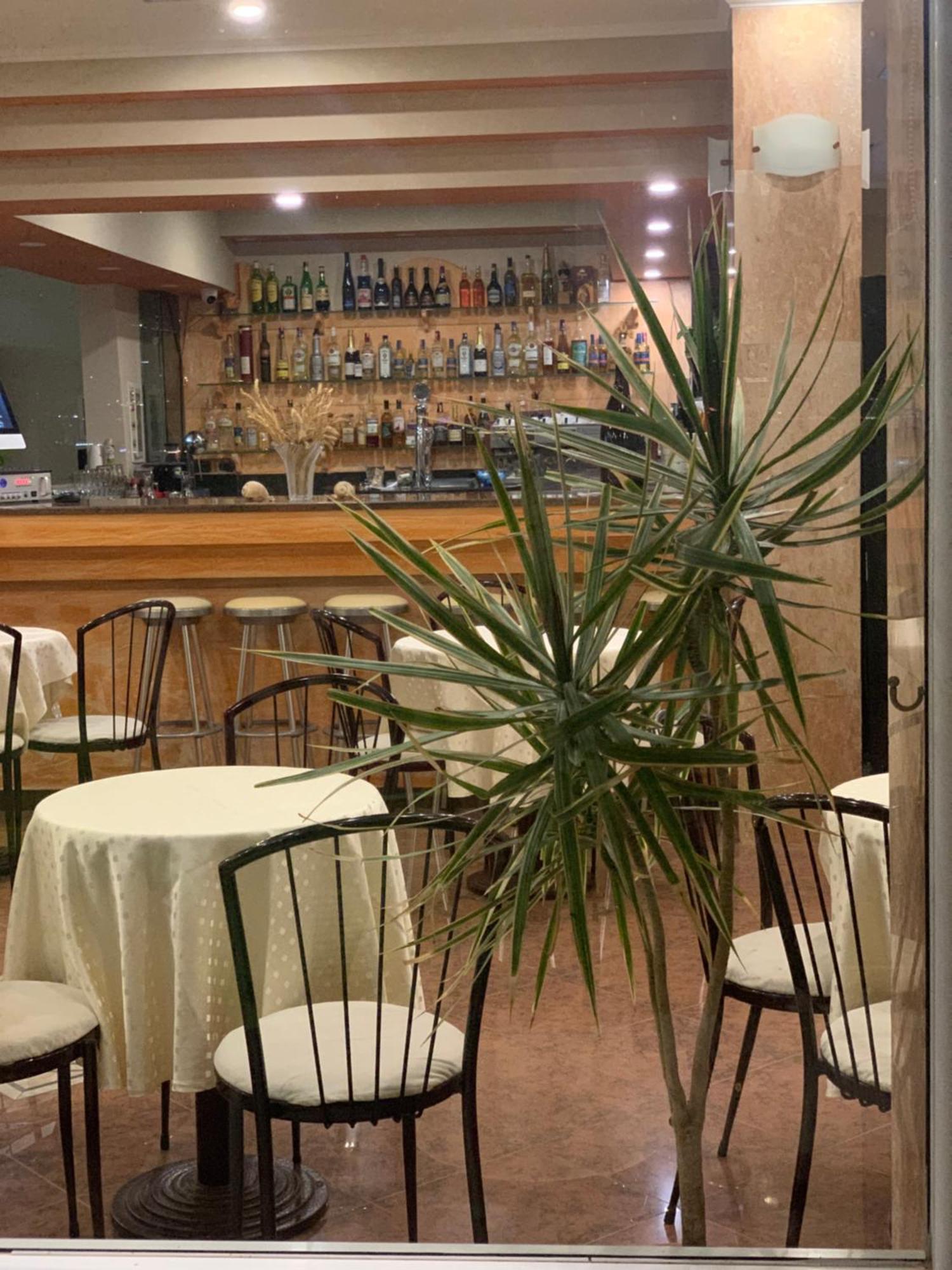 Hotel Dodona Саранде Екстериор снимка