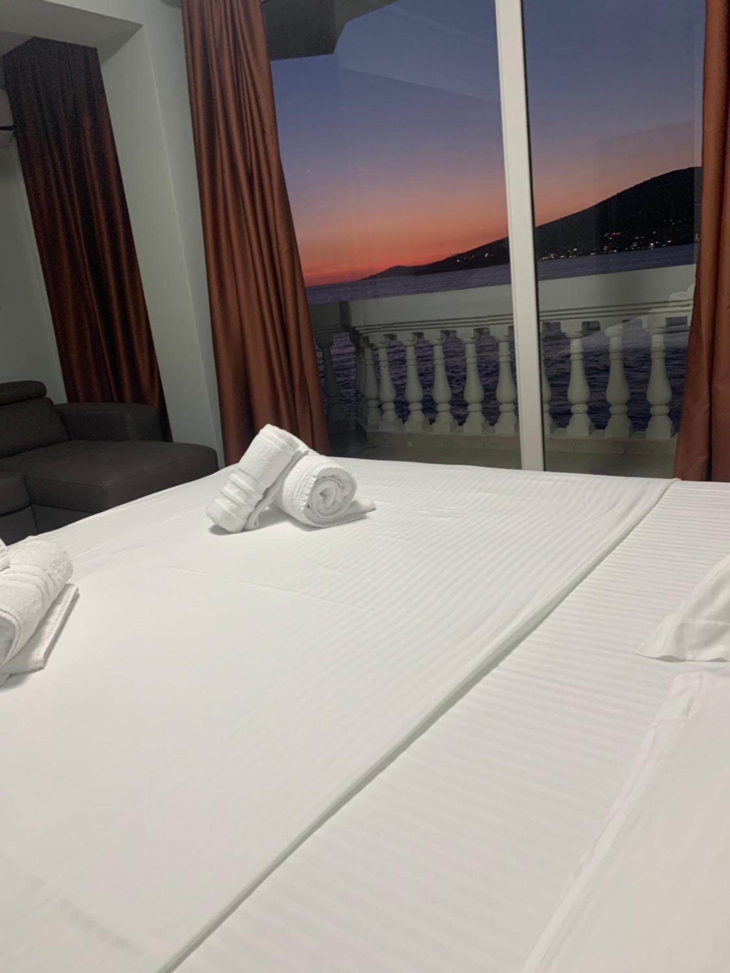 Hotel Dodona Саранде Екстериор снимка