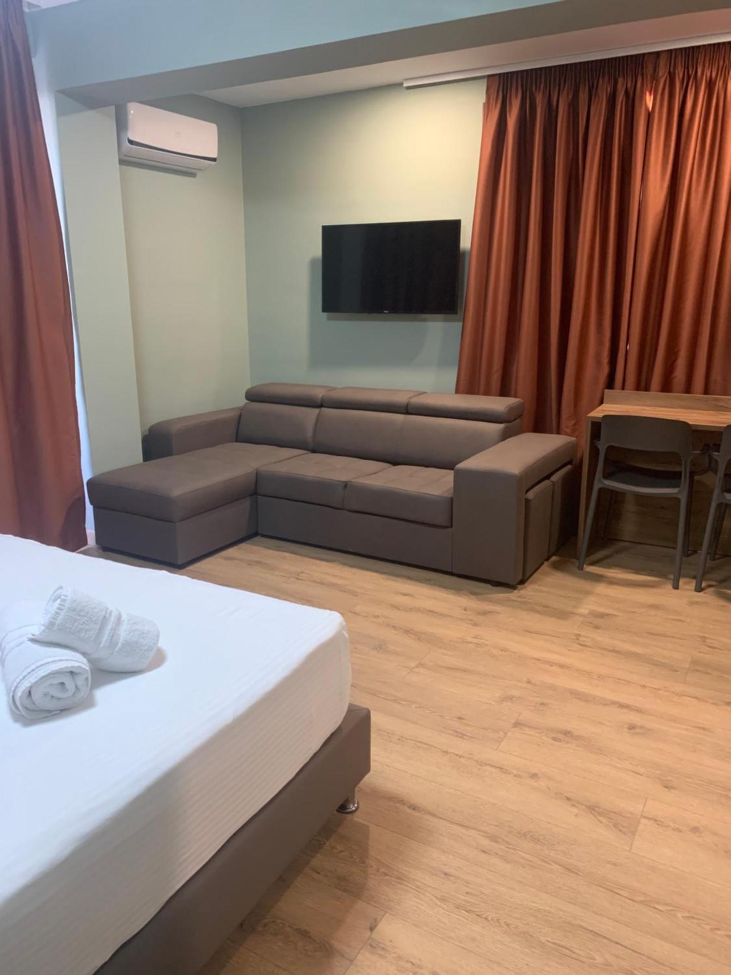 Hotel Dodona Саранде Екстериор снимка