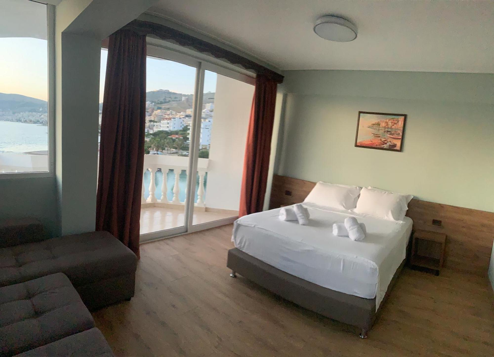 Hotel Dodona Саранде Екстериор снимка