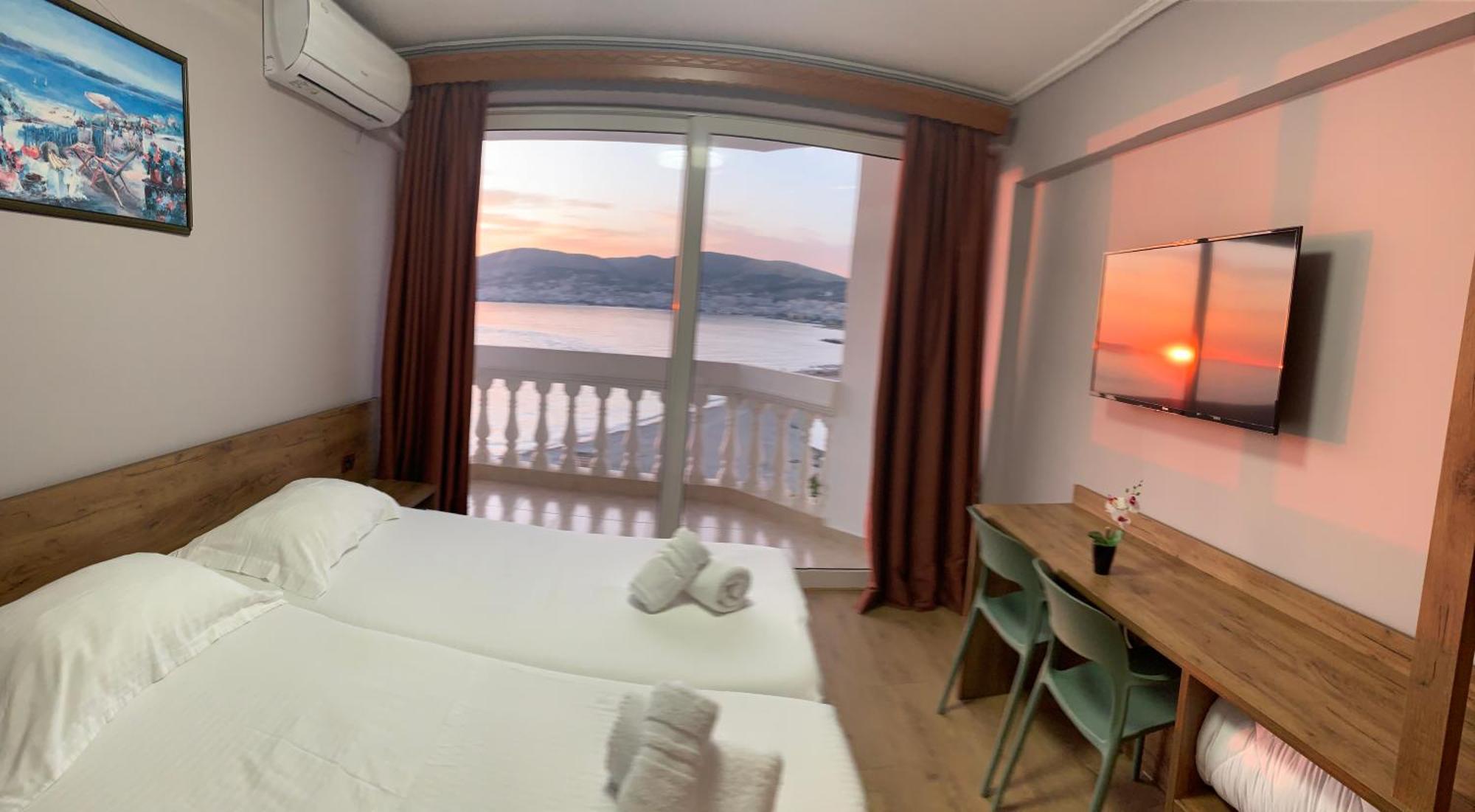 Hotel Dodona Саранде Екстериор снимка