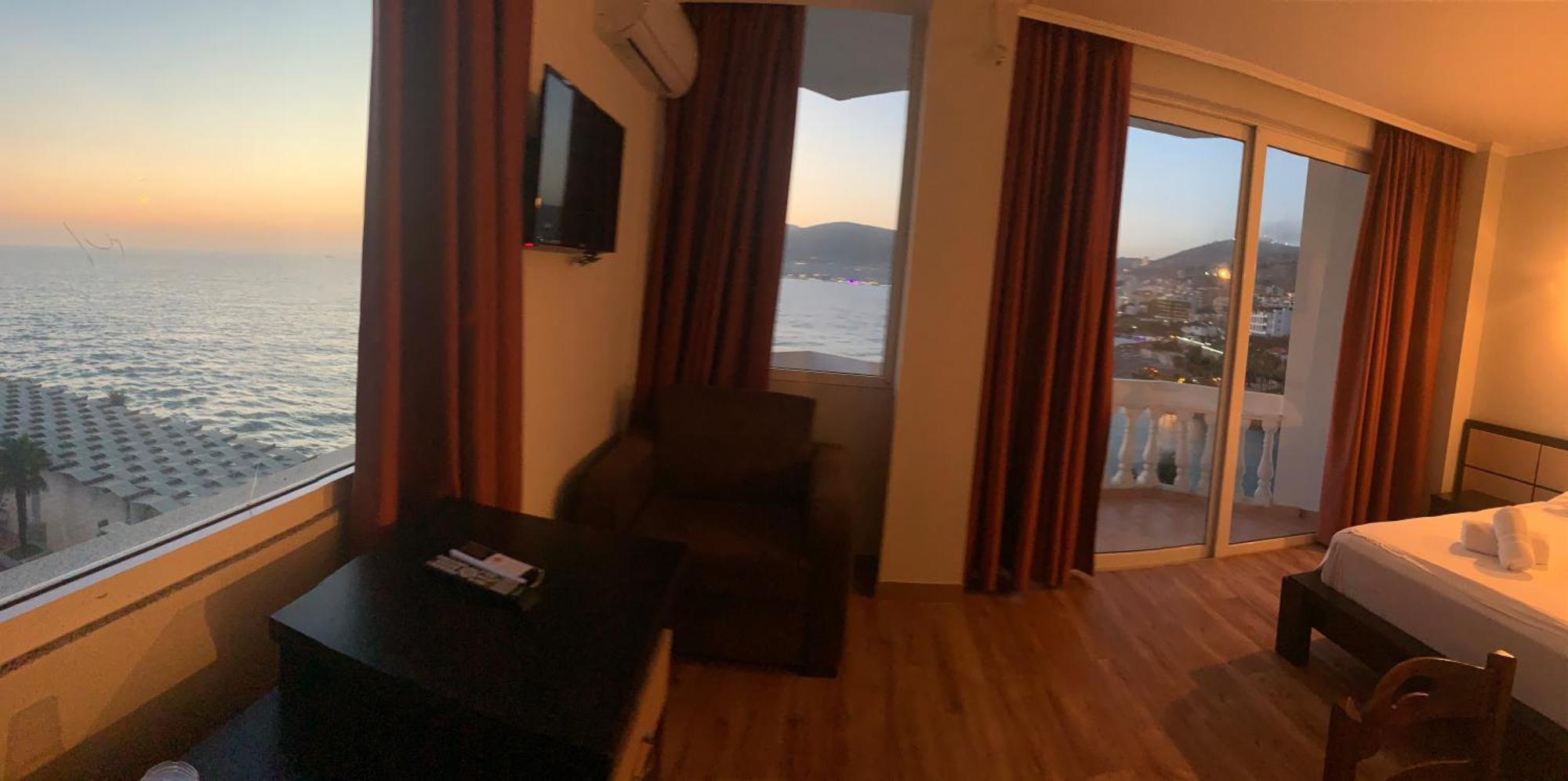 Hotel Dodona Саранде Екстериор снимка