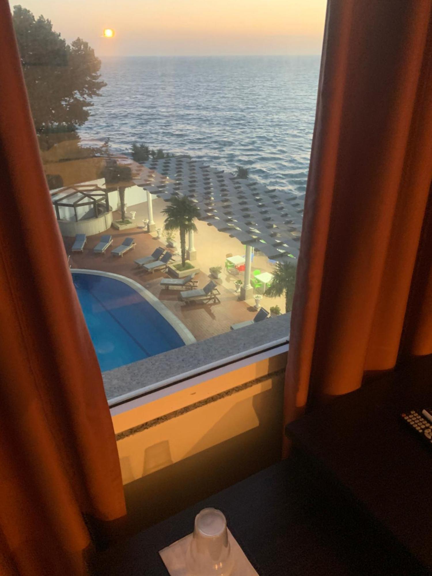 Hotel Dodona Саранде Екстериор снимка