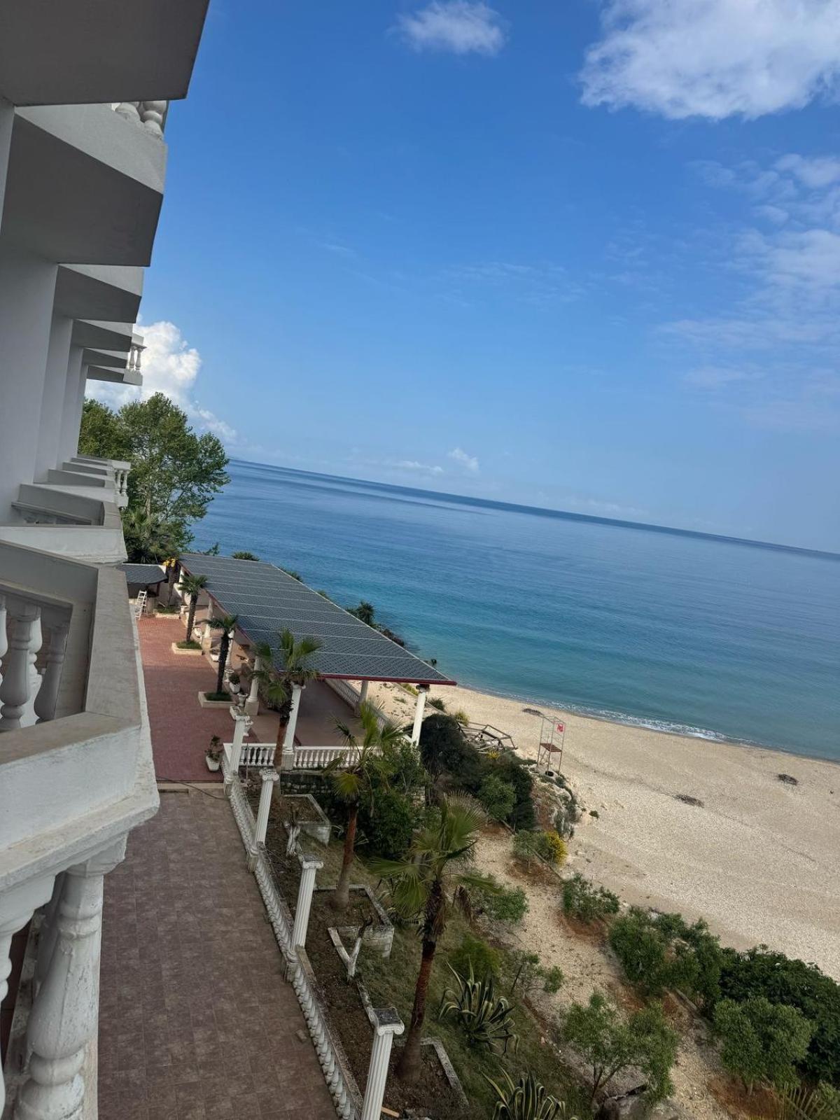 Hotel Dodona Саранде Екстериор снимка